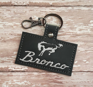 ITH Digital Embroidery Pattern for Ford Bronco Snap Tab / Key Chain, 4X4 Hoop
