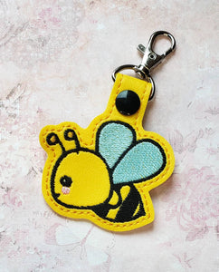 ITH Digital Embroidery Pattern for Bee III Snap Tab / Key Chain, 4X4 Hoop