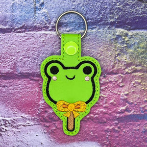 ITH Digital Embroidery Pattern for Frog Popsicle Snap Tab / Key Chain, 4X4 Hoop