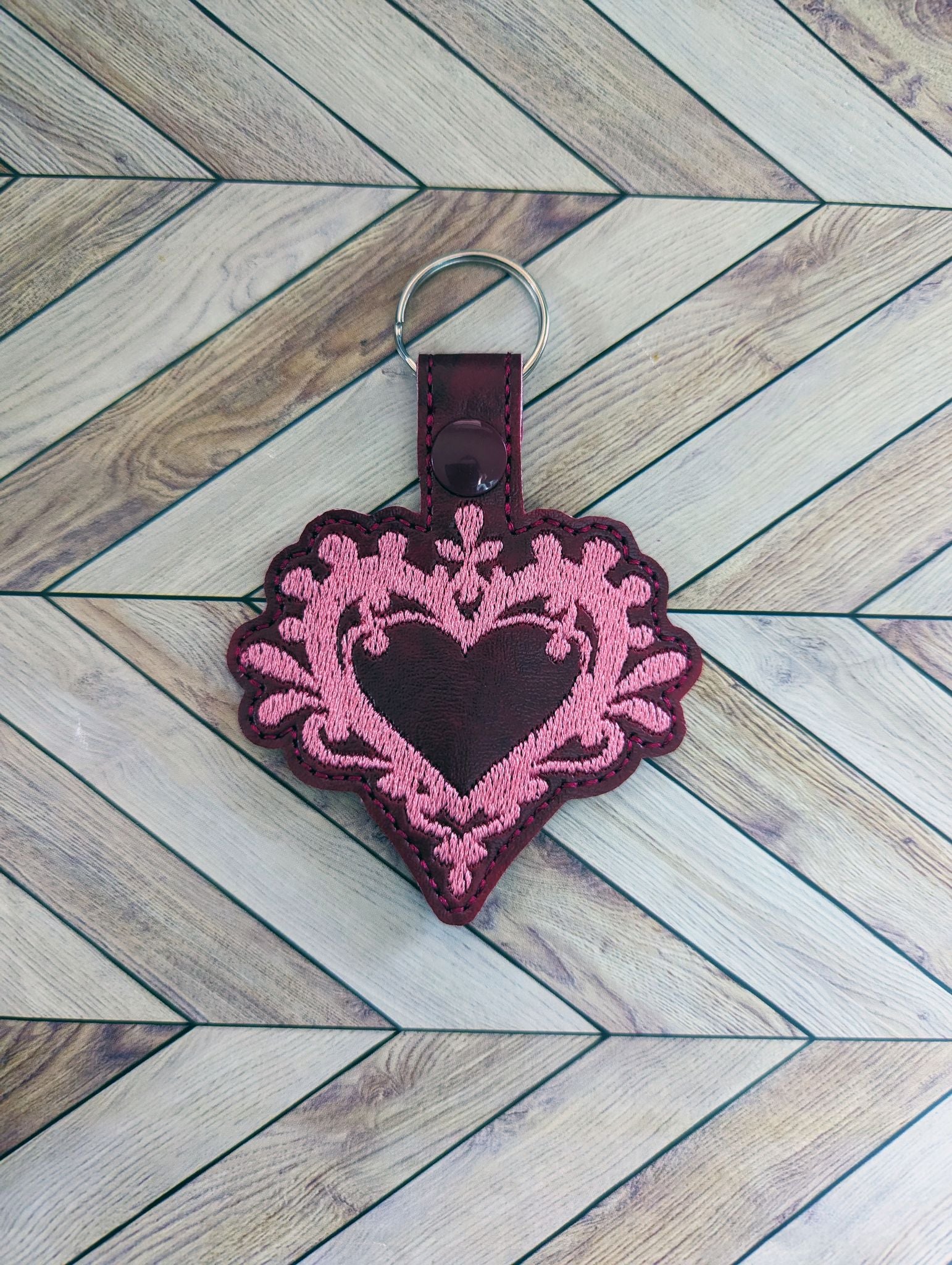 ITH Digital Embroidery Pattern for Filigree Heart 2 Snap Tab / Key Cha ...
