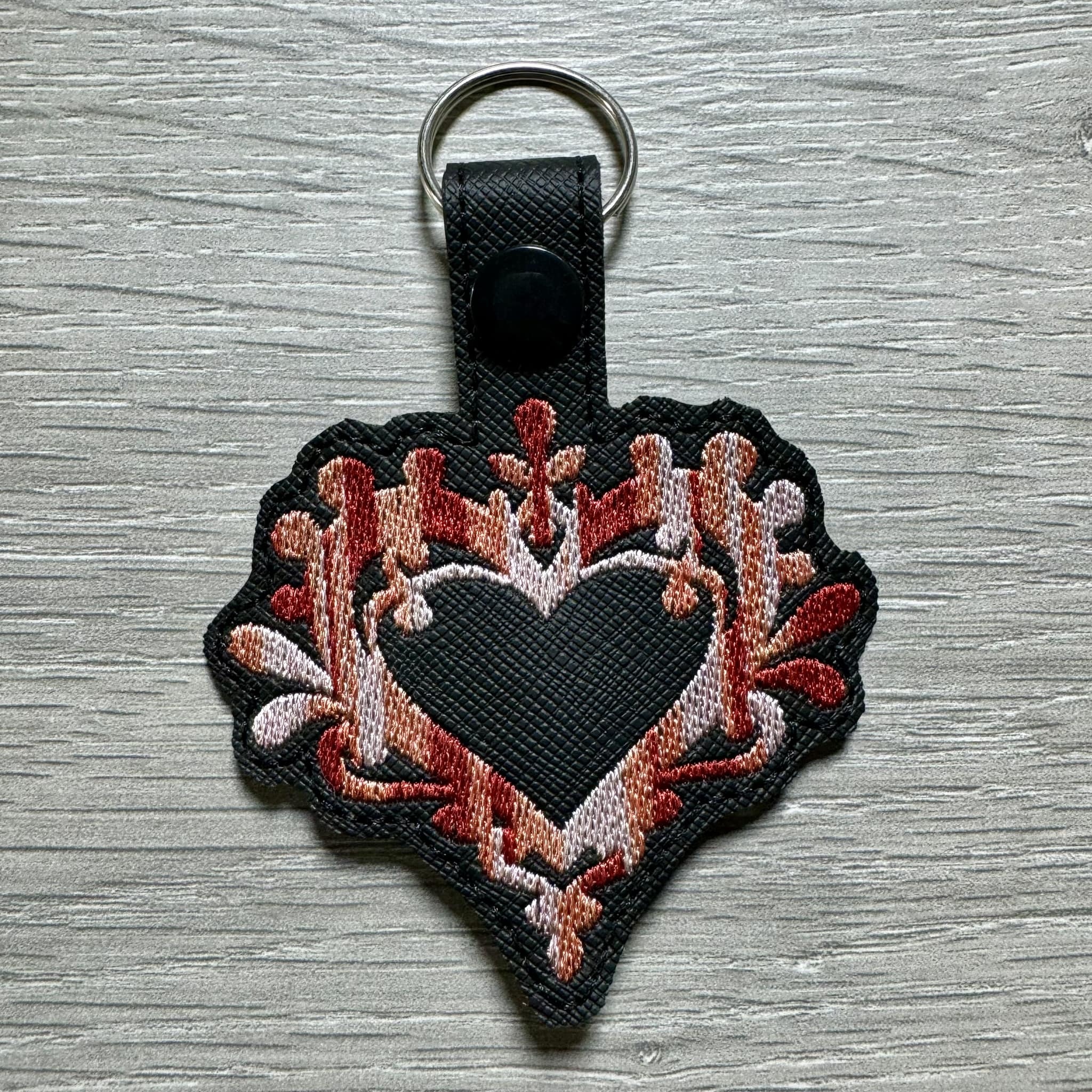 ITH Digital Embroidery Pattern for Filigree Heart 2 Snap Tab / Key Cha ...