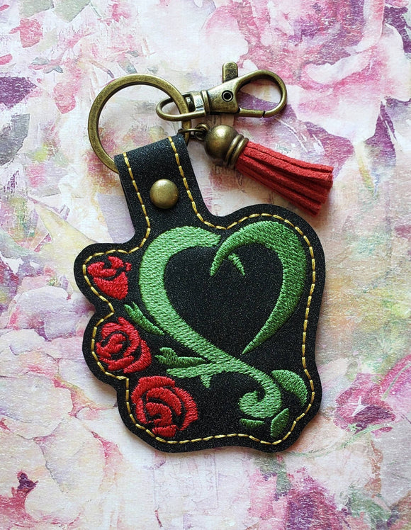 ITH Digital Embroidery Pattern for 3 Rose Heart Vine Snap Tab / Key Chain, 4X4 Hoop