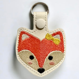 ITH Digital Embroidery Pattern for Heart Fox Snap Tab / Key Chain, 4X4 Hoop