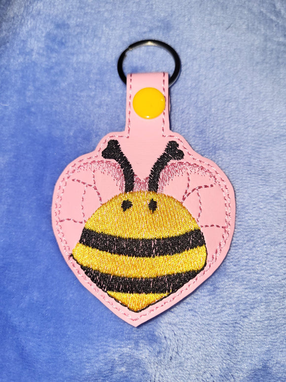 ITH Digital Embroidery Pattern for Heart Bee Snap Tab / Key Chain, 4X4 Hoop