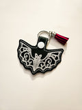 ITH Digital Embroidery Pattern for Swirl Wing Bat Snap Tab / Keychain, 4X4 Hoop