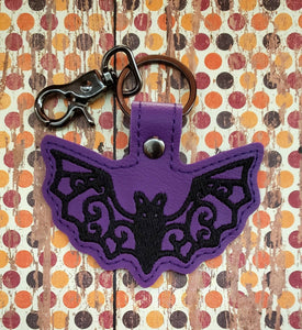 ITH Digital Embroidery Pattern for Swirl Wing Bat Snap Tab / Keychain, 4X4 Hoop