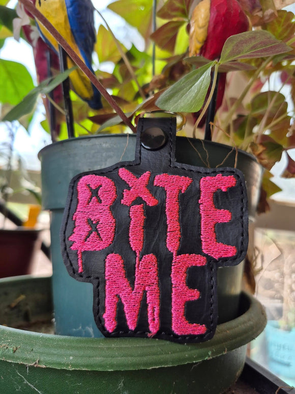 ITH Digital Embroidery Pattern for Bite Me Avril Snap Tab / Keychain, 4X4 Hoop