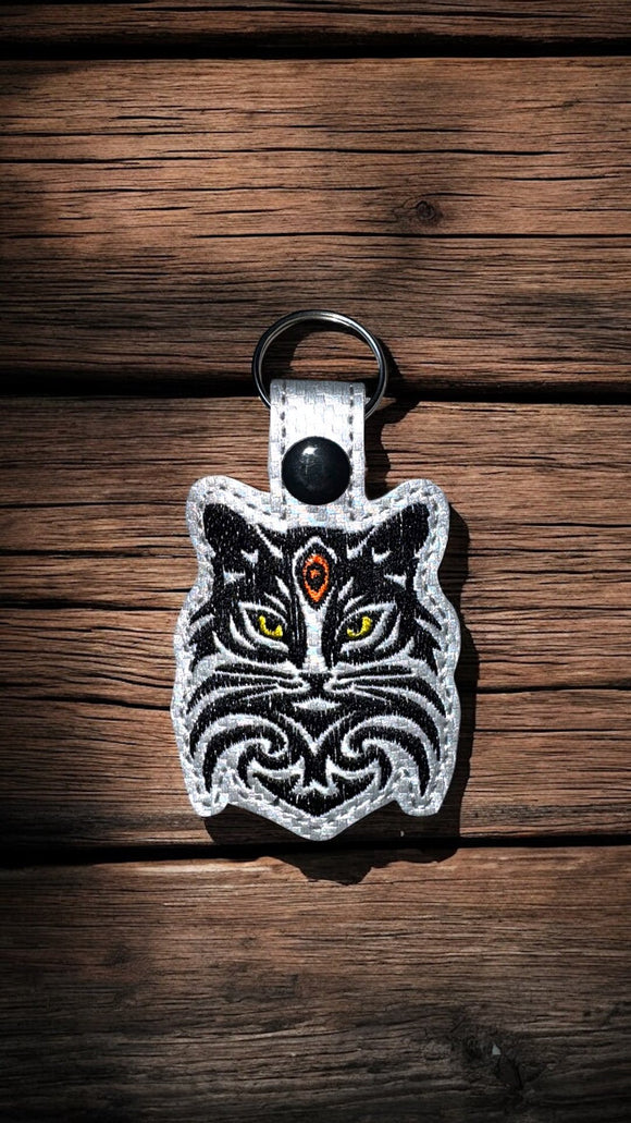 ITH Digital Embroidery Pattern for Tribal Cat 3 Snap Tab / Keychain, 4X4 Hoop