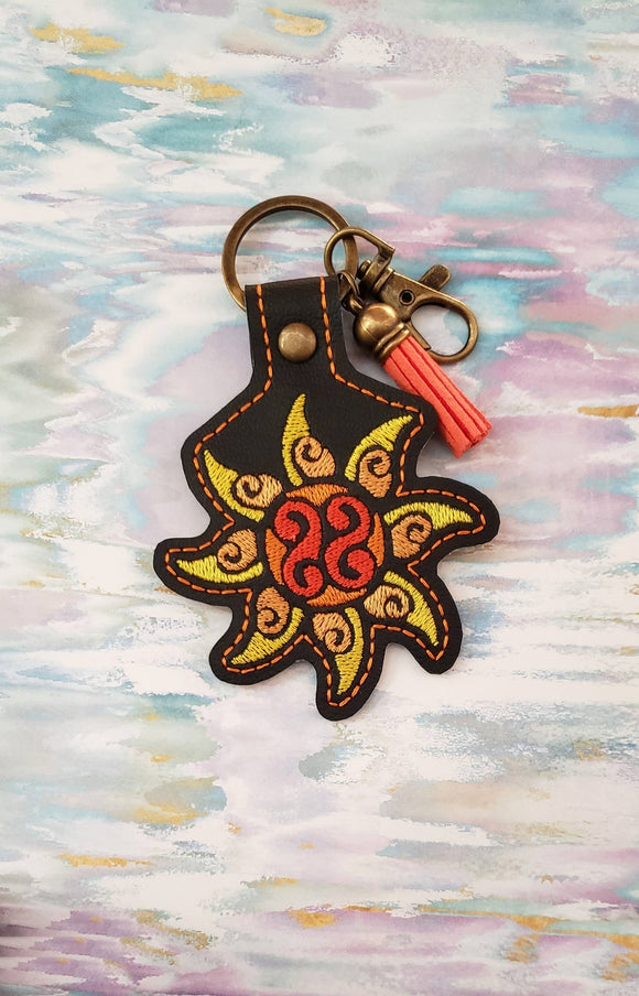ITH Digital Embroidery Pattern for Swirl Sun Inner Fill Snap Tab / Keychain, 4X4 Hoop