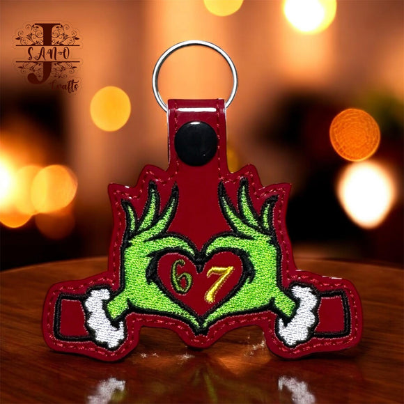 ITH Digital Embroidery Pattern for 67 Grinch Heart Hands Snap Tab / Keychain, 4X4 Hoop