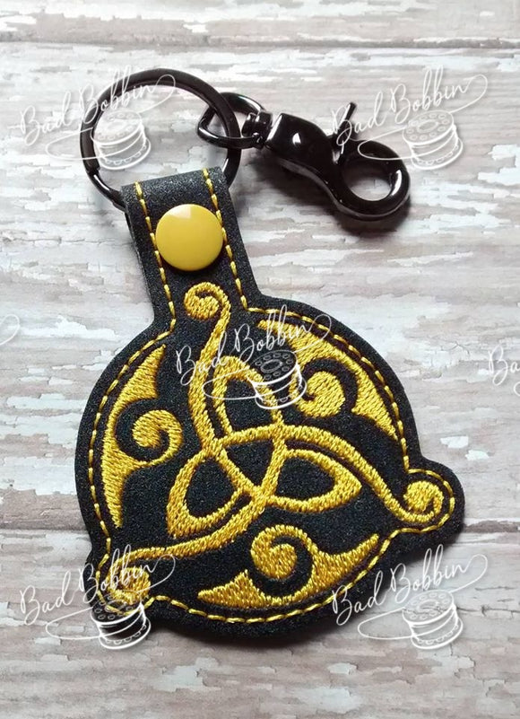 ITH Digital Embroidery Pattern for Triquetra Curl Snap Tab / Key Chain, 4X4 Hoop