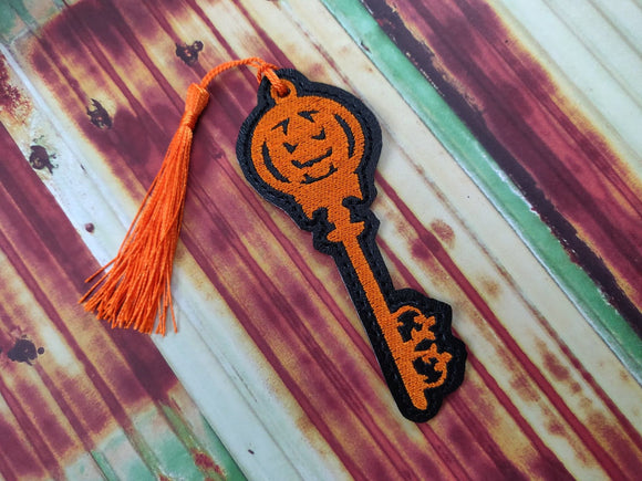 ITH Digital Embroidery Pattern for Pumpkin Key Bookmark, 4X4 Hoop
