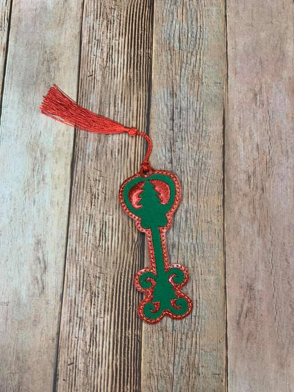 ITH Digital Embroidery Pattern for Christmas Tree Key Bookmark, 4X4 Hoop