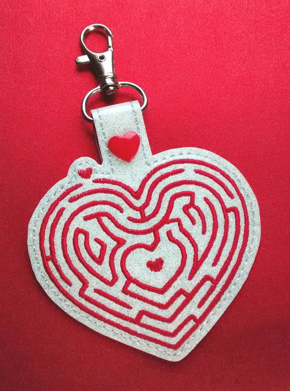 ITH Digital Embroidery Pattern for Heart Maze Snap Tab / Keychain, 4X4 Hoop