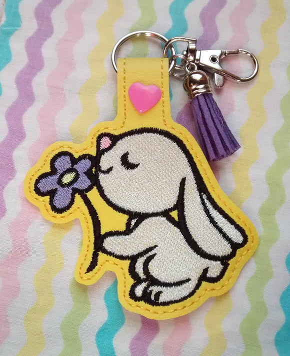 ITH Digital Embroidery Pattern for Bunny Smelling Flower Snap Tab / Keychain, 4X4 Hoop