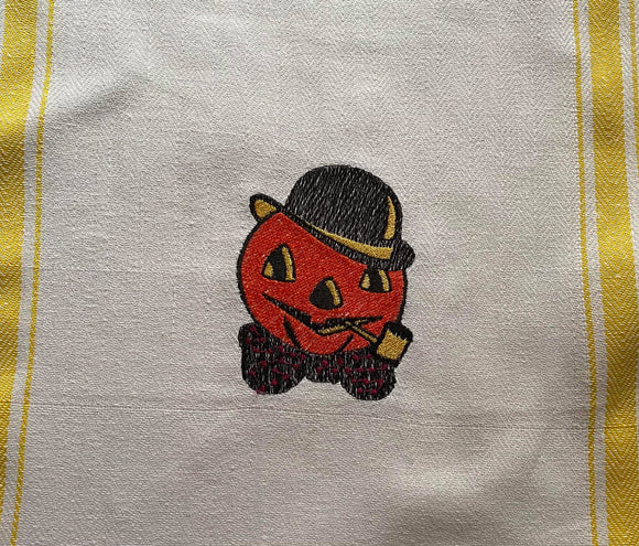 ITH Digital Embroidery Pattern for Vintage Pumpkin with Pipe Stand Alone, 4X4 Hoop