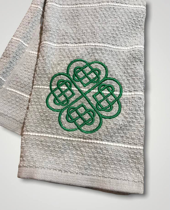ITH Digital Embroidery Pattern for Celtic Knot Clover Stand Alone 4X4, 4X4 Hoop