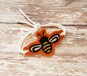 ITH Digital Embroidery Pattern for Bracelet Charm Bee, 2X2 Hoop