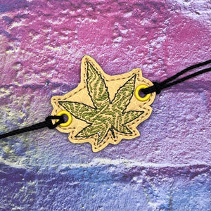 ITH Digital Embroidery Pattern for Bracelet Charm Psychedelic Leaf, 2X2 Hoop