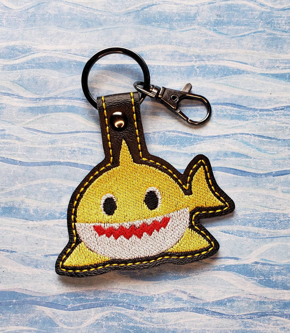 ITH Digital Embroidery Pattern for Brother Shark Snap Tab/ Key Chain, 4X4 Hoop