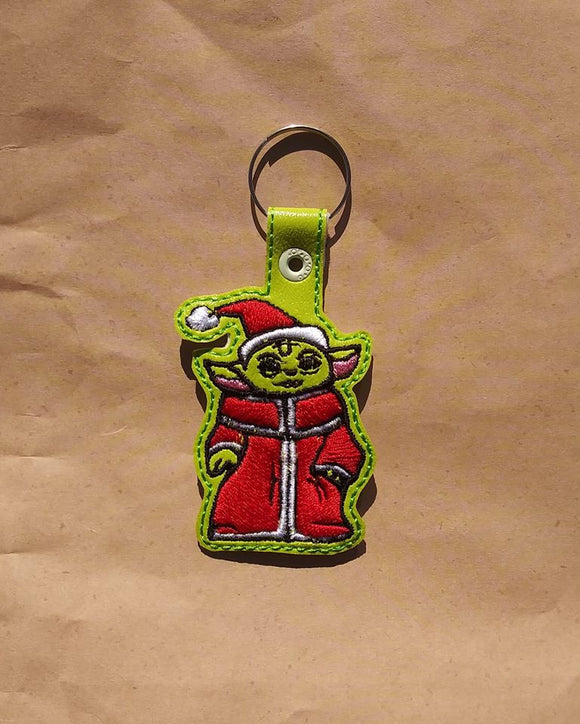 ITH Digital Embroidery Pattern For Lil Green Guy Santa Snap Tab / Key Chain, 4X4 Hoop