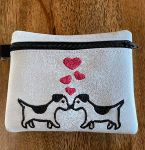 ITH Digital Embroidery Pattern For Love Pups Cash/Card Zip Pouch 4.8"X3.9", 5X7 Hoop