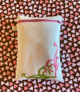 ITH DIgital Embroidery Pattern for Corner Heart 5X7 Tall Zipper Bag lined, 5X7 Hoop
