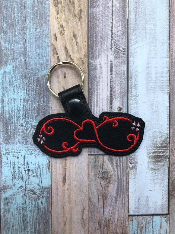 ITH Digital Embroidery Pattern for Infinity Symbol With Heart Center Snap Tab / Key Chain, 4x4 hoop