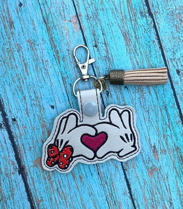 ITH Digital Embroidery Pattern for Mr Mouse Filled Heart Gloves With Ms Bow Snap Tab / Key Chain, 4x4 hoop