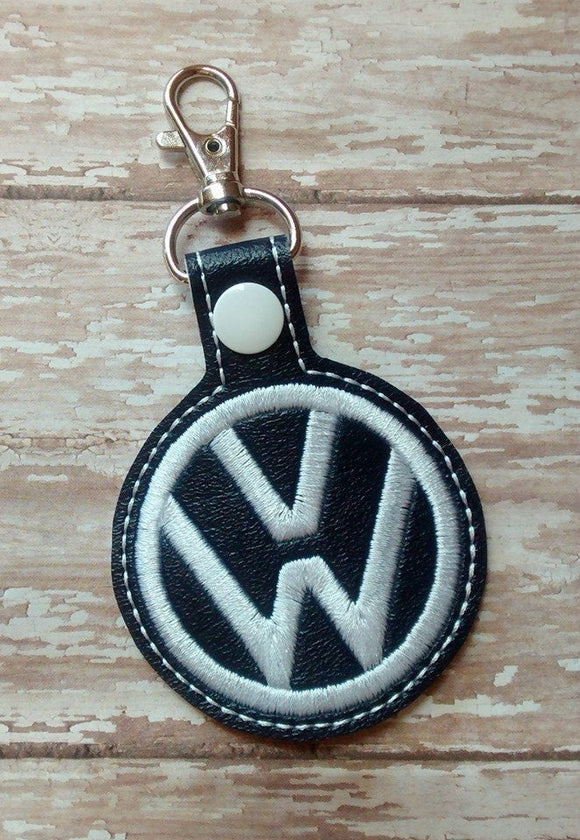 ITH Digital Embroidery Pattern for V-W Snap Tab / Key Chain, 4x4 hoop