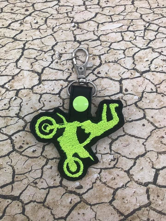 ITH Digital Embroidery Pattern for MX Freestyle Trick Seat Grab Scorpion Snap Tab / Key Chain, 4x4 hoop