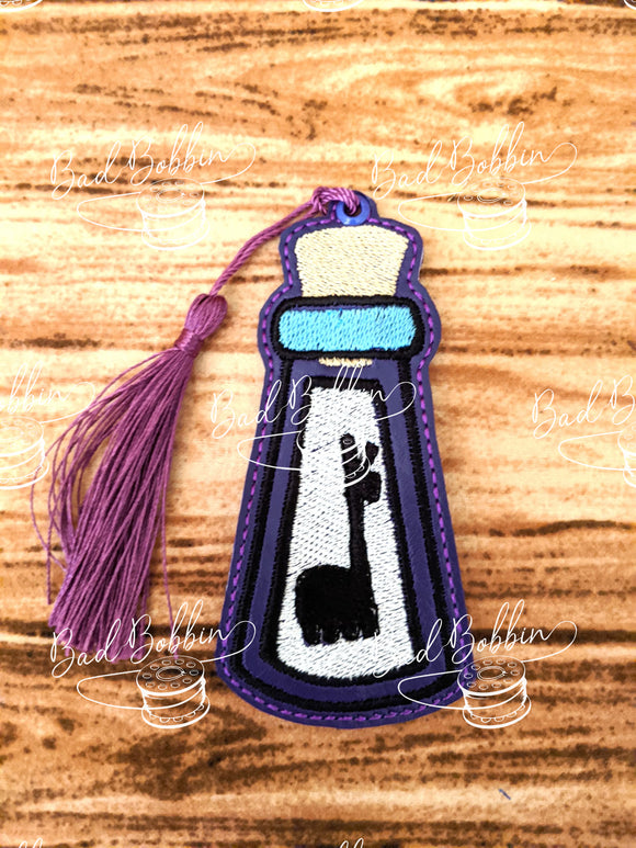 ITH Digital Embroidery Pattern for Extract Of Llama Bookmark, 4X4 Hoop